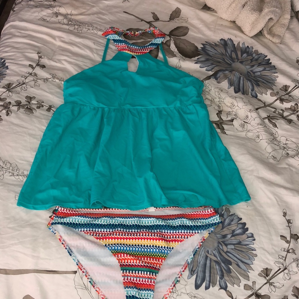Size L Teal with multicolored bottoms tankini